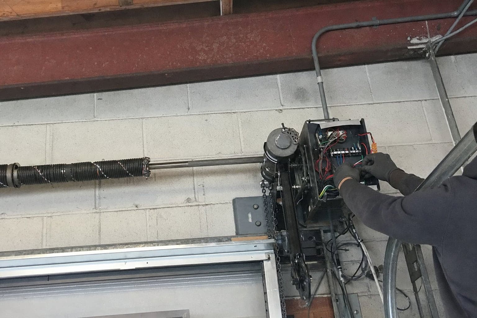 Wiring a jackshaft operator beside a commercial door